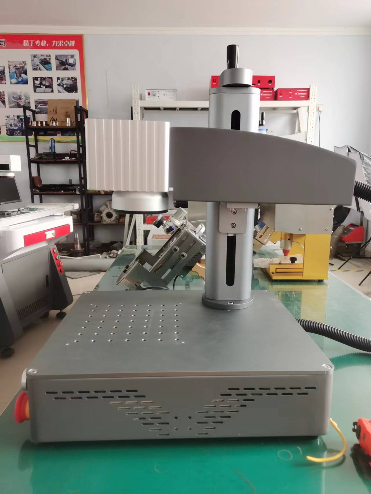 20w 30w laser marking machine for metal nameplate