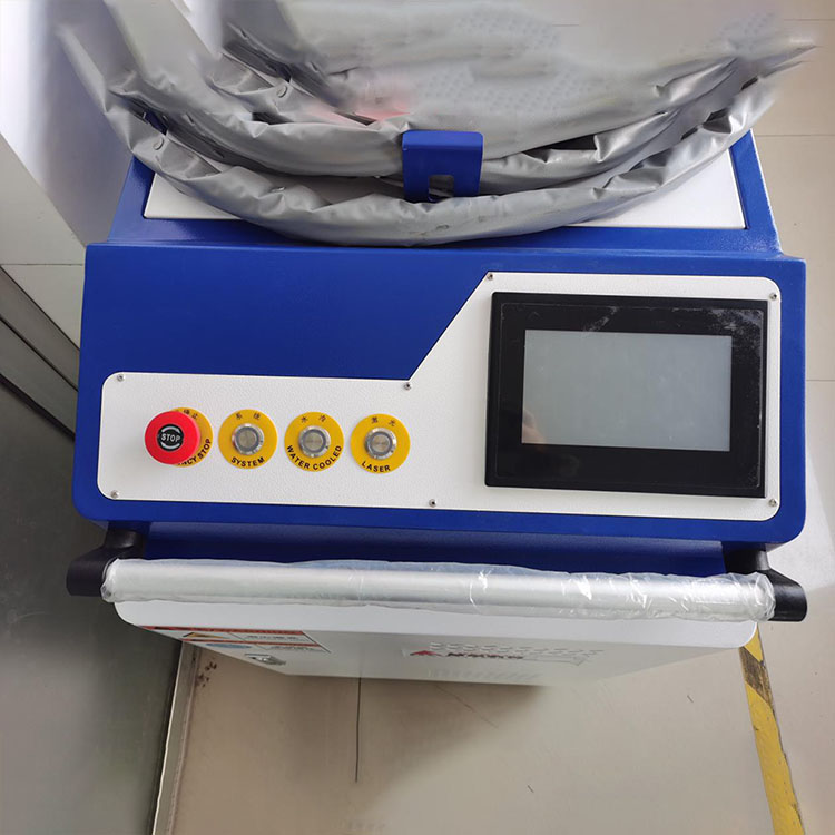 2000w Handheld Metal Laser Rust Remover Large Laser Cleaning Machine