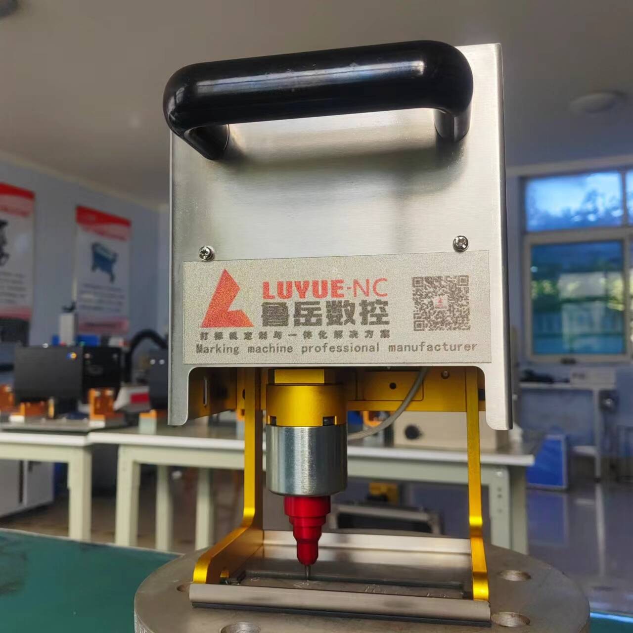 Electric handheld dot peen marking machine for hard plastic metal hardware